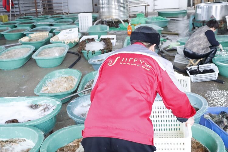 Jiffy Hair, socio fabricante de extensiones de cabello